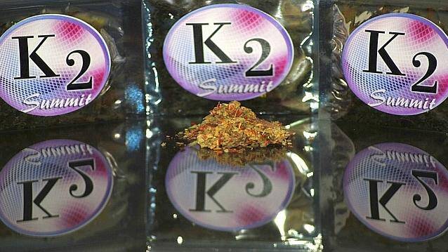 découvrez tout ce qu'il faut savoir sur le cannabis synthétique : composition, effets, risques pour la santé et conseils de prévention. informez-vous pour une consommation responsable.