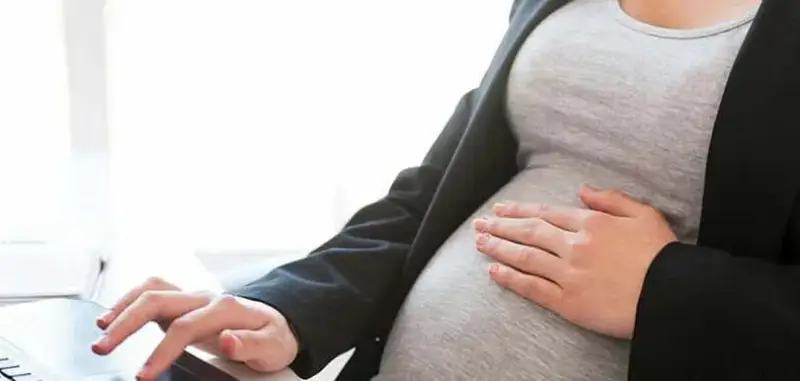 découvrez les conditions et démarches pour bénéficier du congé pathologique postnatal, afin de protéger la santé de la mère après l'accouchement.