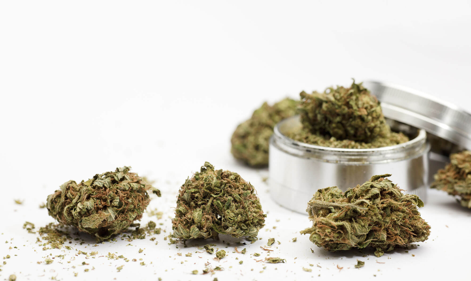 découvrez l'acquittement de consommateurs de cbd à frameries : une décision de justice marquante pour les usagers de cannabidiol. détails sur le verdict et ses implications légales.