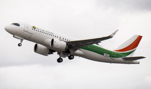 volaris accueille 5 nouveaux airbus a320neo livrés par cdb aviation, renforçant sa flotte moderne et écoénergétique pour améliorer le confort et la performance de ses vols.