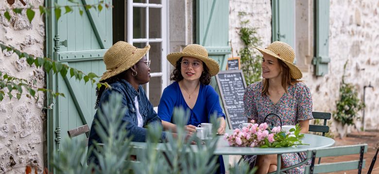 découvrez notre guide complet des tea shops : trouvez les meilleures adresses pour savourer des thés d'exception et profiter d'une ambiance authentique.