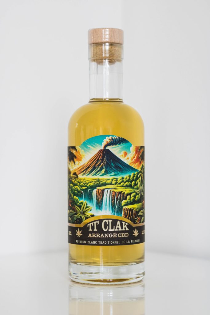 découvrez comment la rhumerie kevas innove en lançant son rhum infusé au cbd, une alliance unique pour une expérience de dégustation inédite.